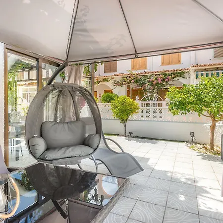 Espanhouse Denny Three Bed Апартаменты