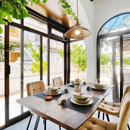 Espanhouse Denny Three Bed Апартаменты Торевьиа
